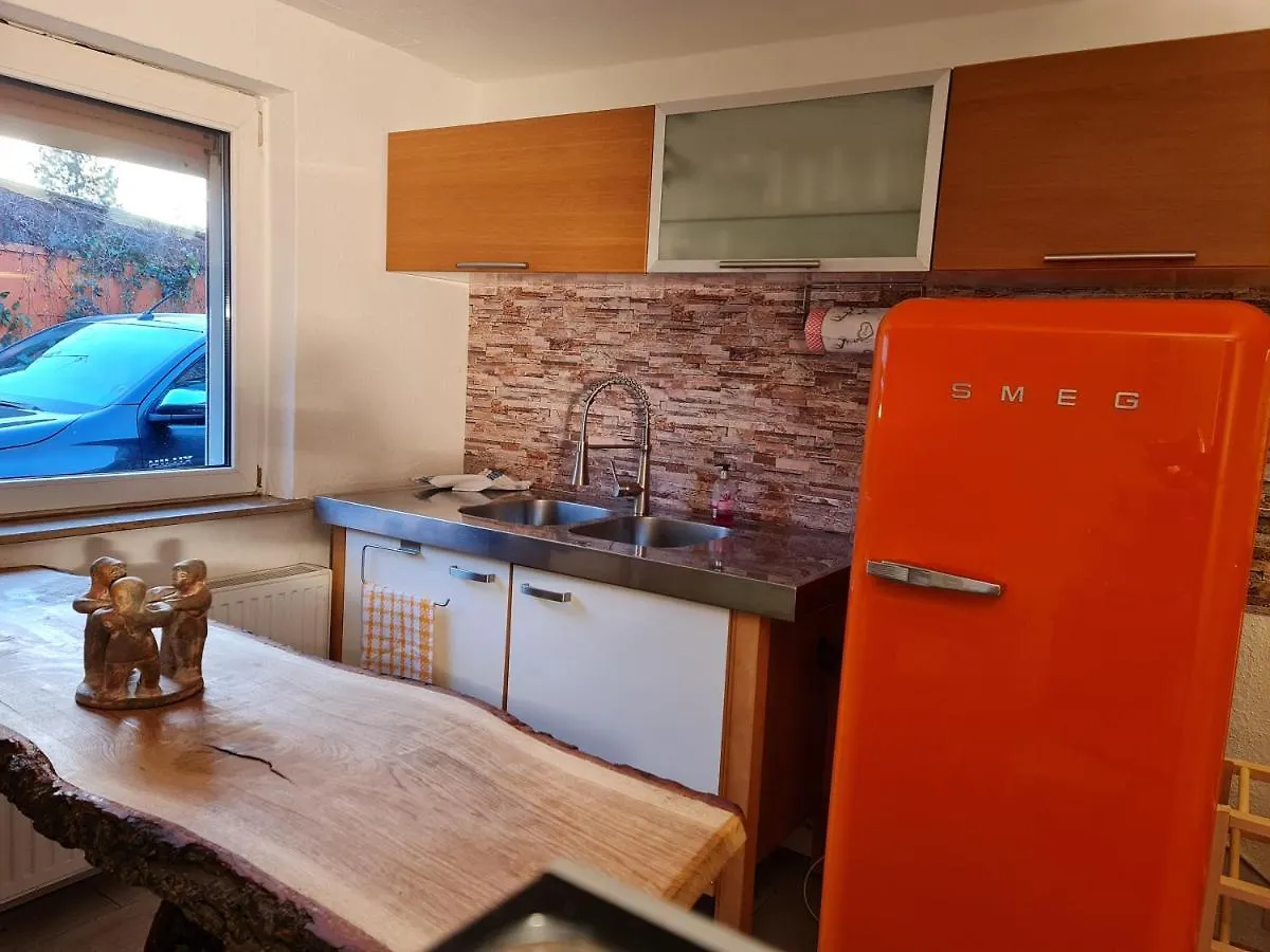 Schoenste Lage Am Rhein In Unmittelbarer Stadtnaehe, B & B Keulen Bed & Breakfast