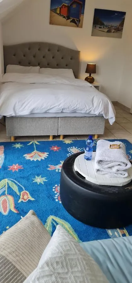 Schoenste Lage Am Rhein In Unmittelbarer Stadtnaehe, B & B Cologne Bed & Breakfast