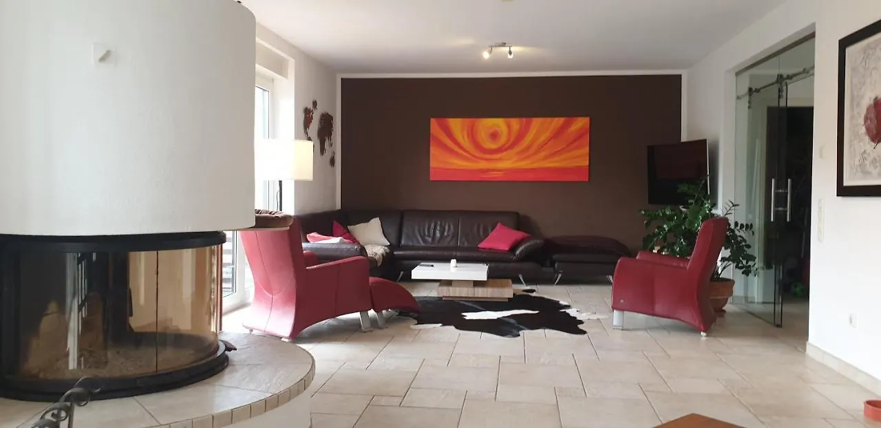 Bed & Breakfast Schoenste Lage Am Rhein In Unmittelbarer Stadtnaehe, B & B Cologne