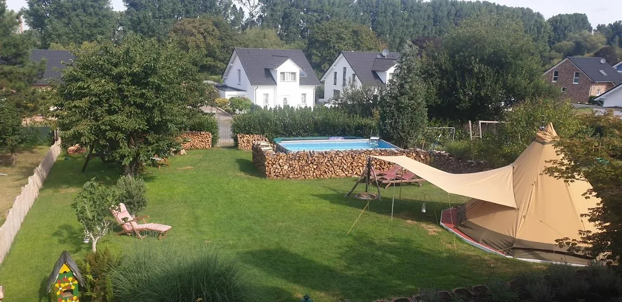 Schoenste Lage Am Rhein In Unmittelbarer Stadtnaehe, B & B Cologne