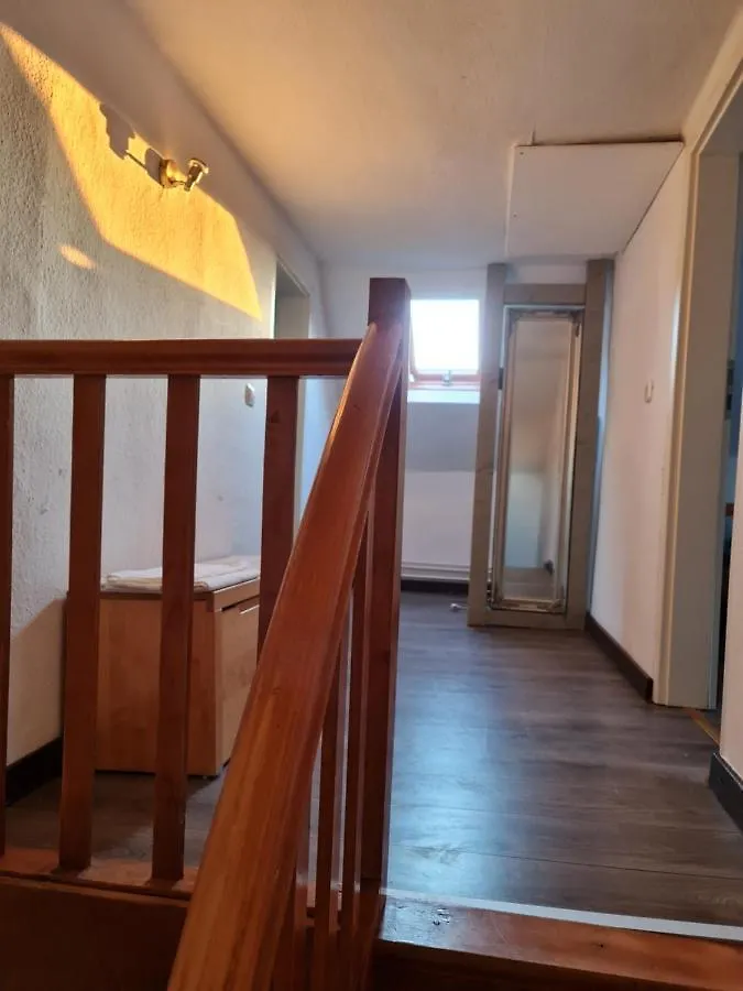 Bed & Breakfast Schoenste Lage Am Rhein In Unmittelbarer Stadtnaehe, B & B Cologne Germany
